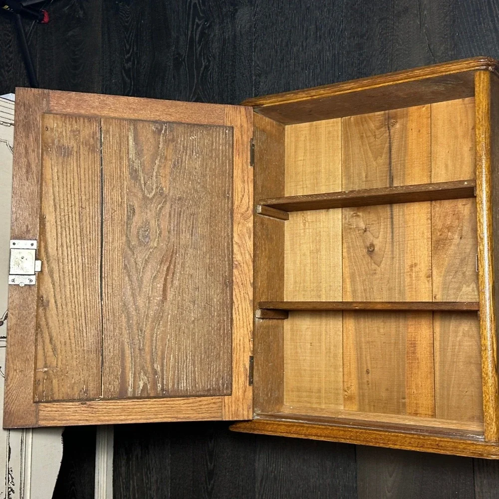 Antique Oak Beveled Mirror Wood Medicine or Shaving Cabinet circa 1890-1920